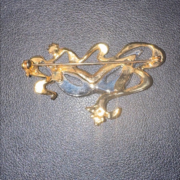 Gold & Silver Masquerade Mask Brooch - Picture 3 of 3